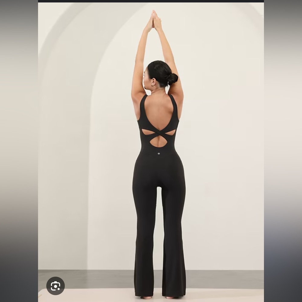 Salutation Flare Bodysuit Size M Tall Black